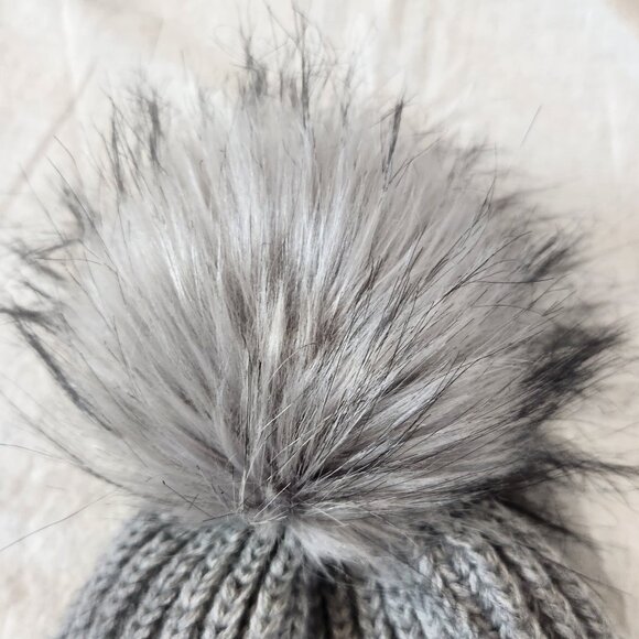 TopShop Pom‎ Pom Gray Winter Hat Beanie - Picture 9 of 11